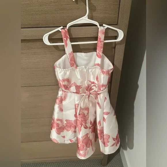 NWOT-toddler floral dress - Picture 2 of 5